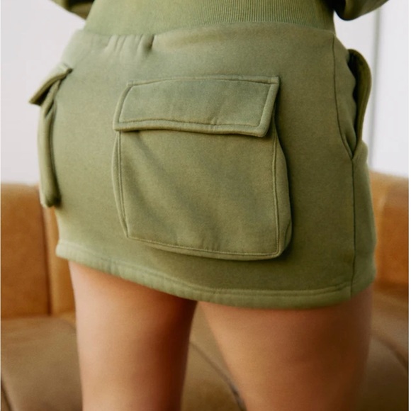 Miss Lola Unbothered Cargo Mini Skirt Set - Picture 4 of 6